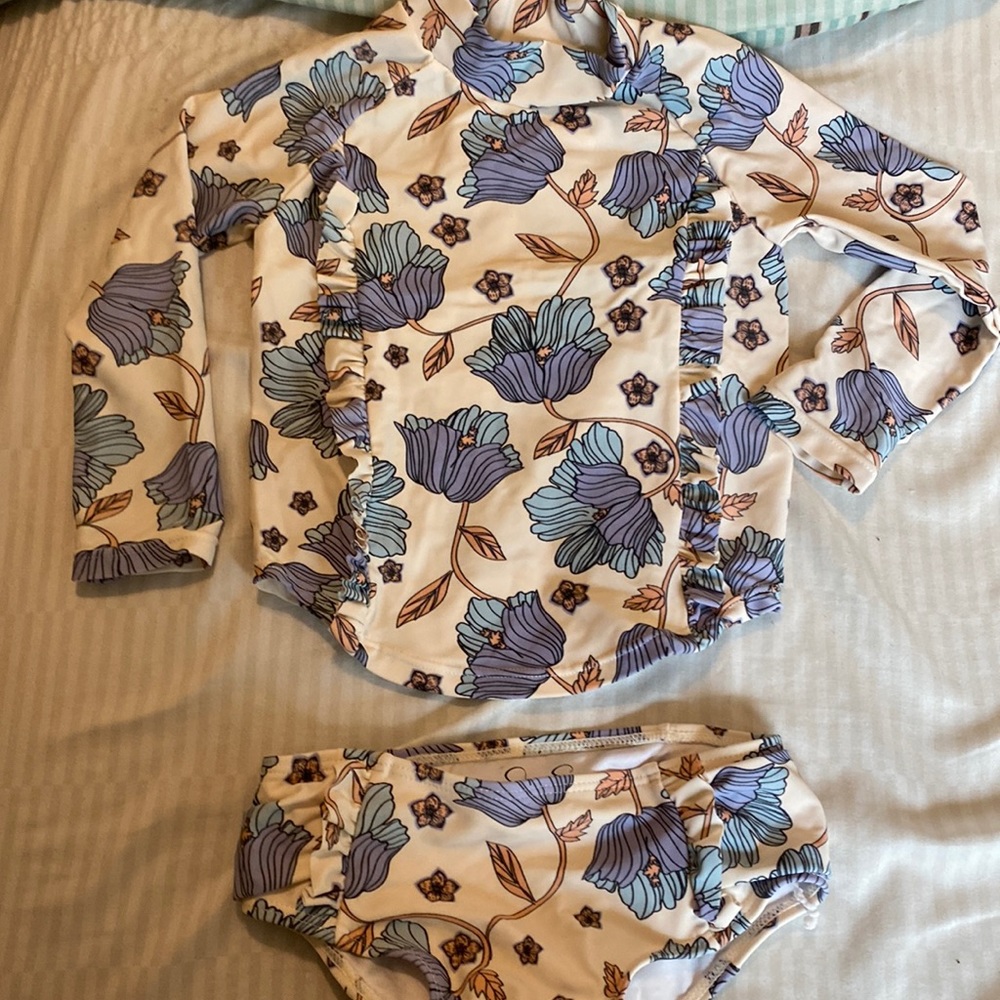 Girls swimsuit set